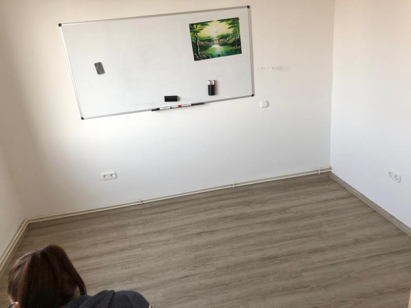 Vinyl padló lerakás, TV fal építés (Kőbánya)